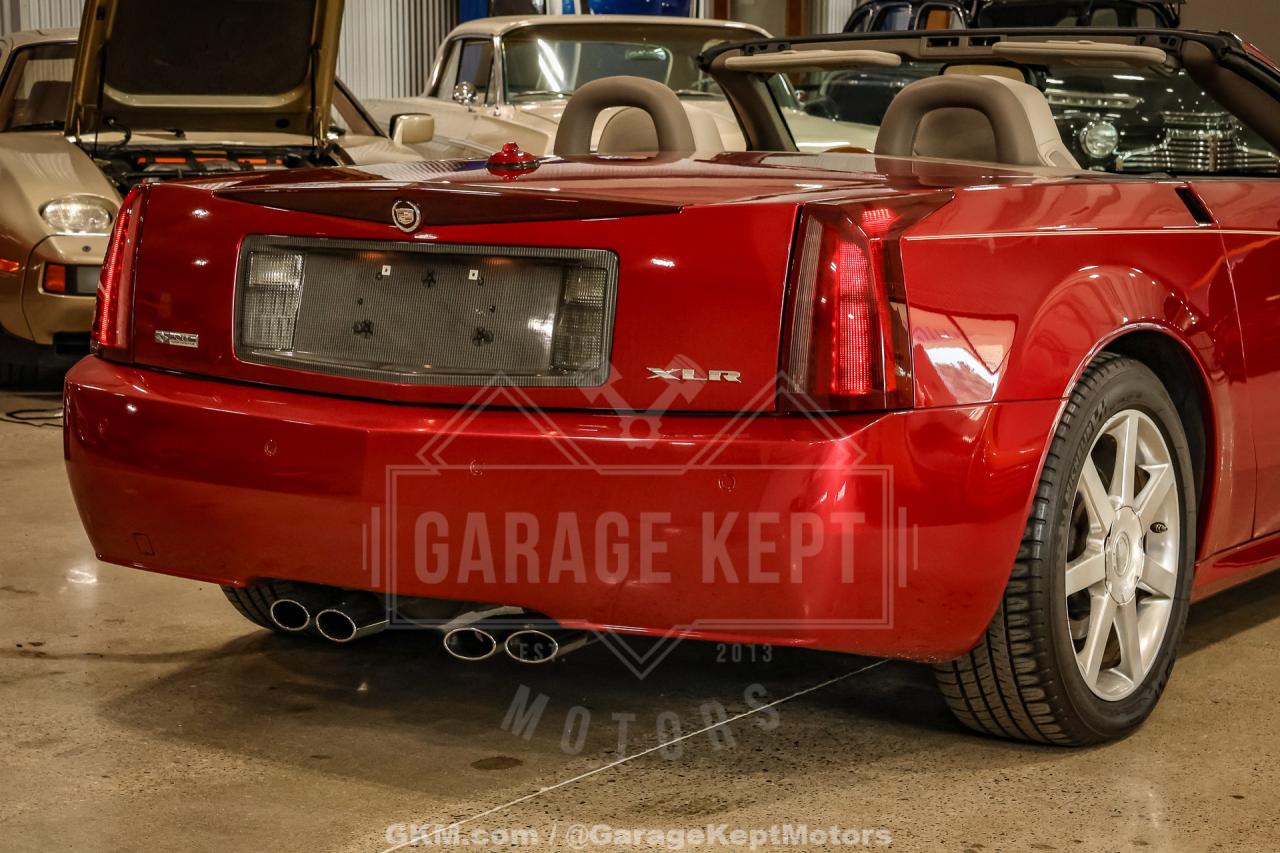 2005 Cadillac XLR