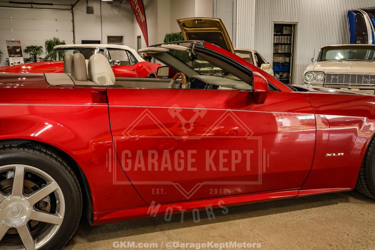 2005 Cadillac XLR