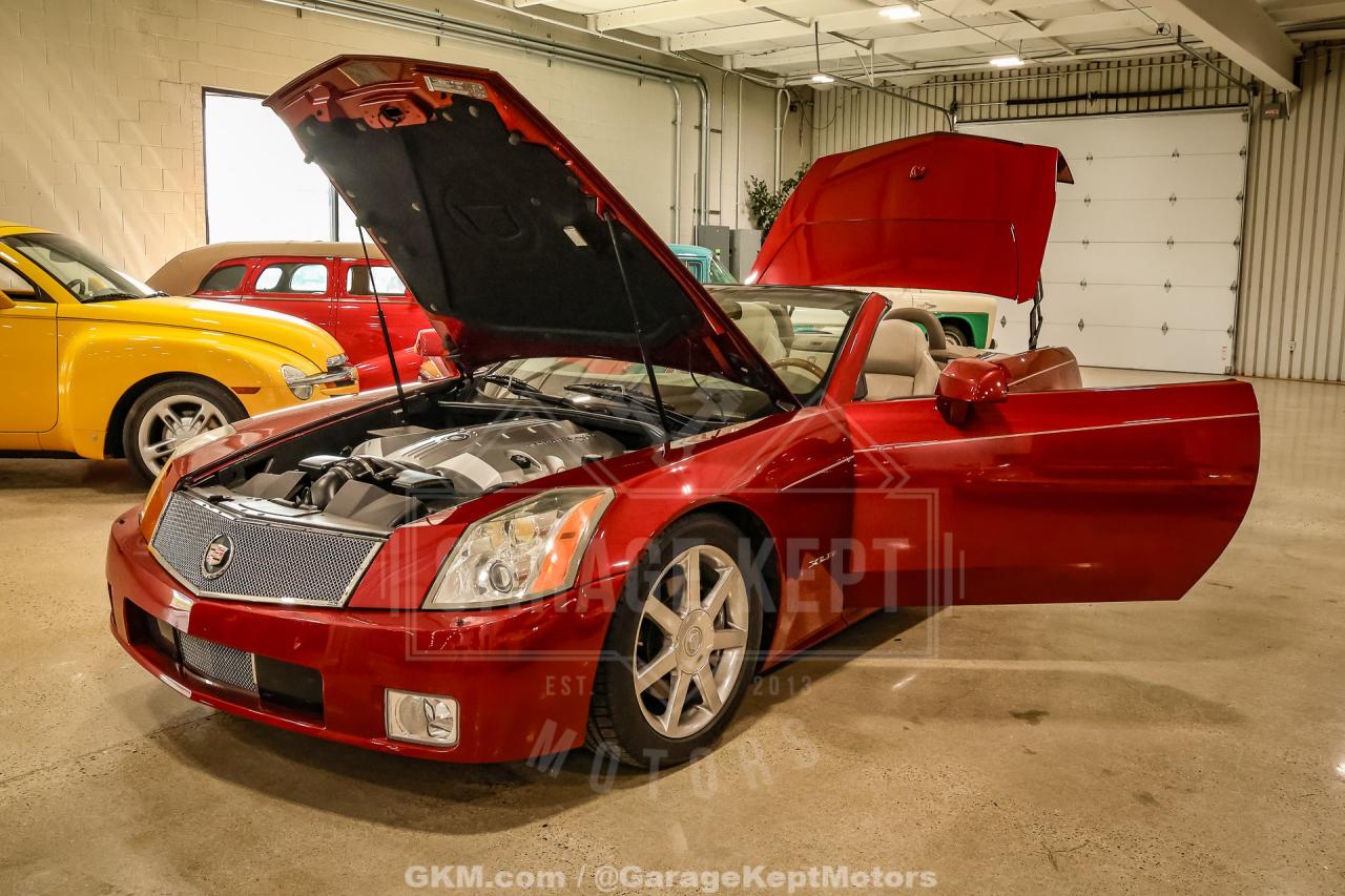 2005 Cadillac XLR