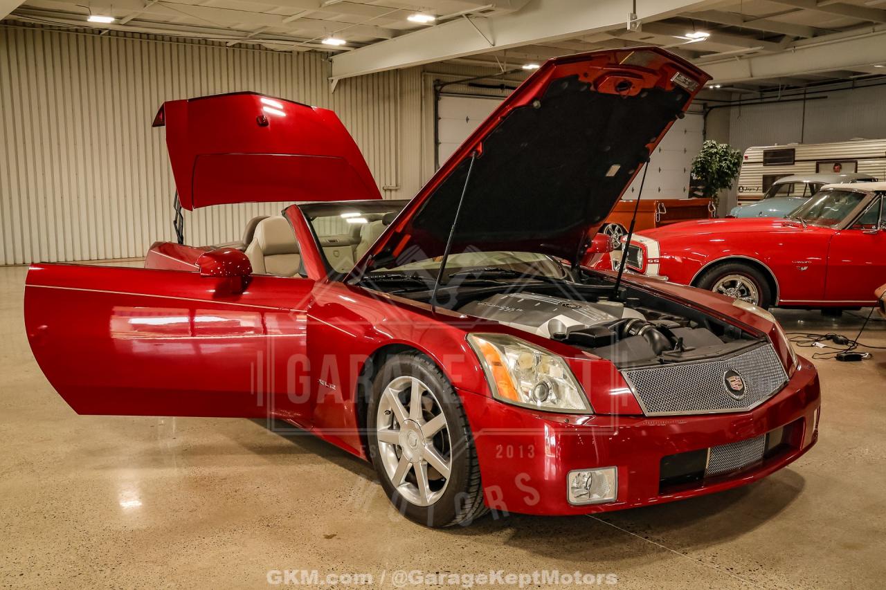 2005 Cadillac XLR