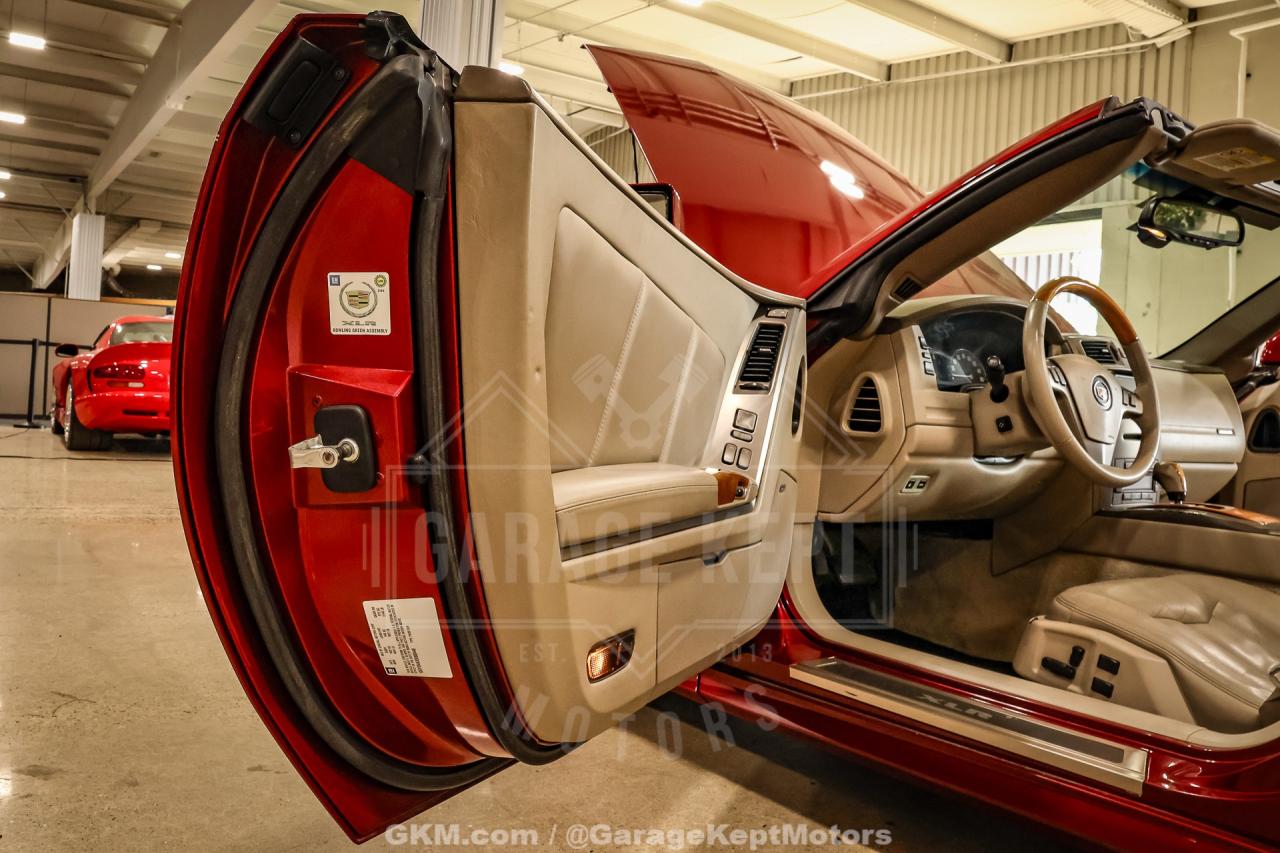 2005 Cadillac XLR