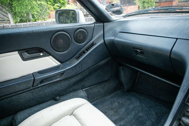 1989 Porsche 928 S4