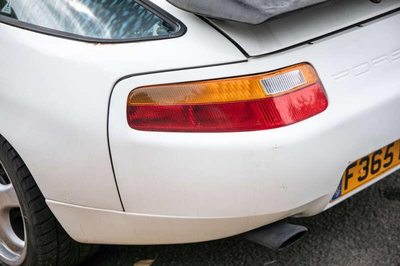 1989 Porsche 928 S4