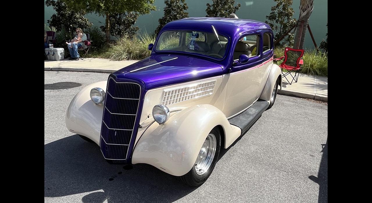 1935 Ford 48
