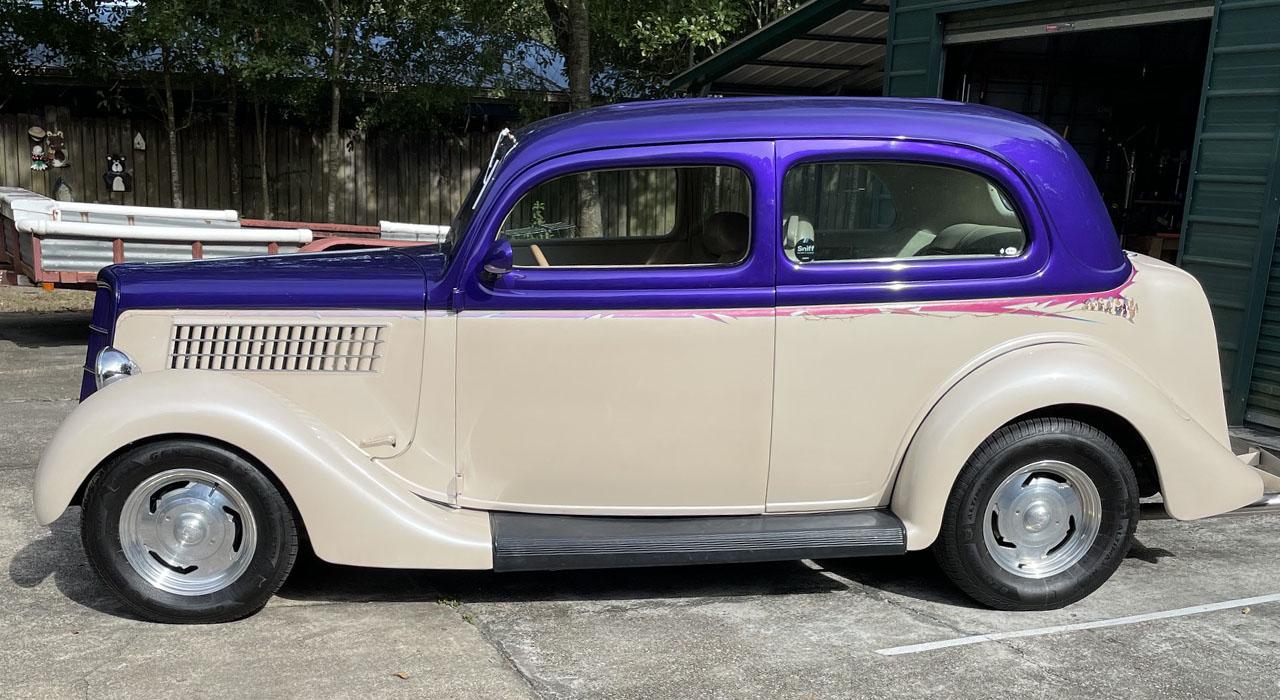 1935 Ford 48