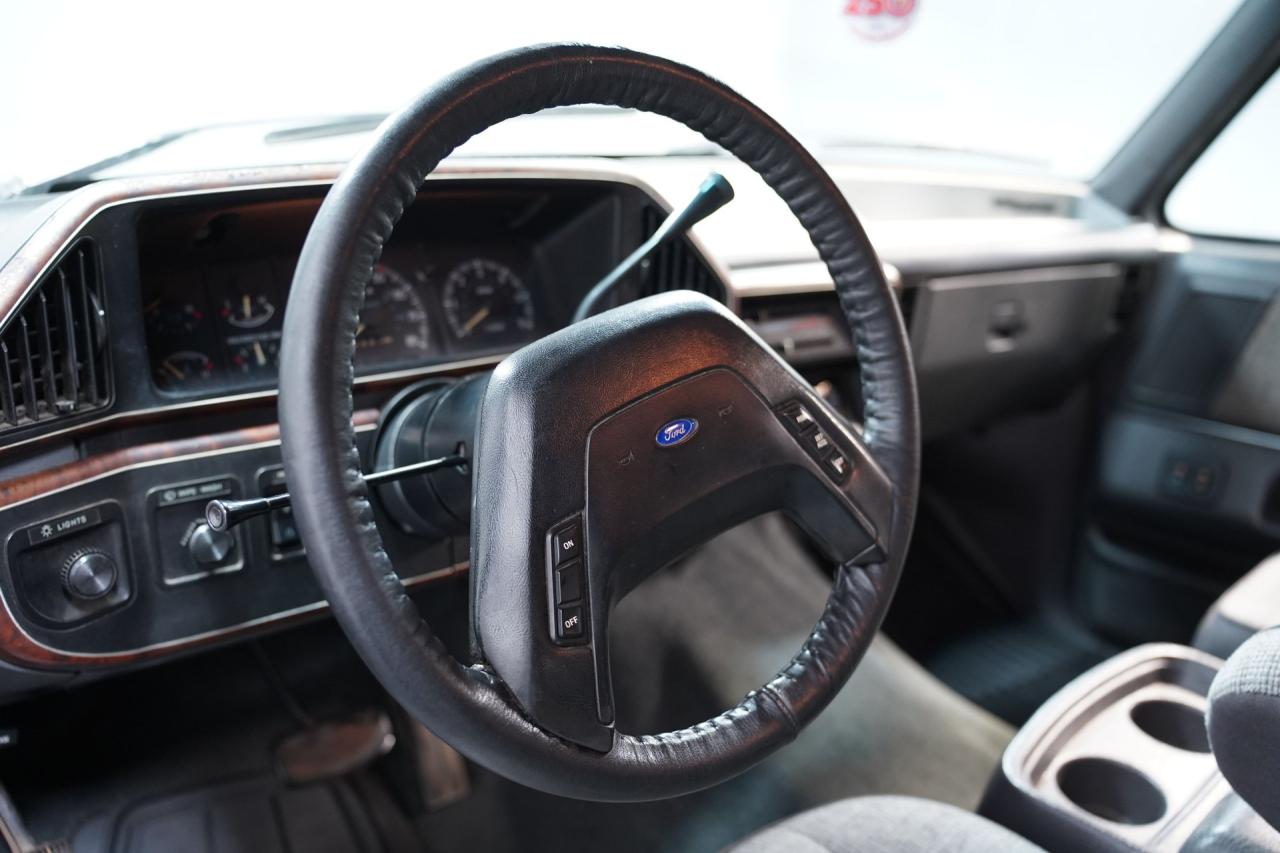 1989 Ford Bronco XLT 4X4