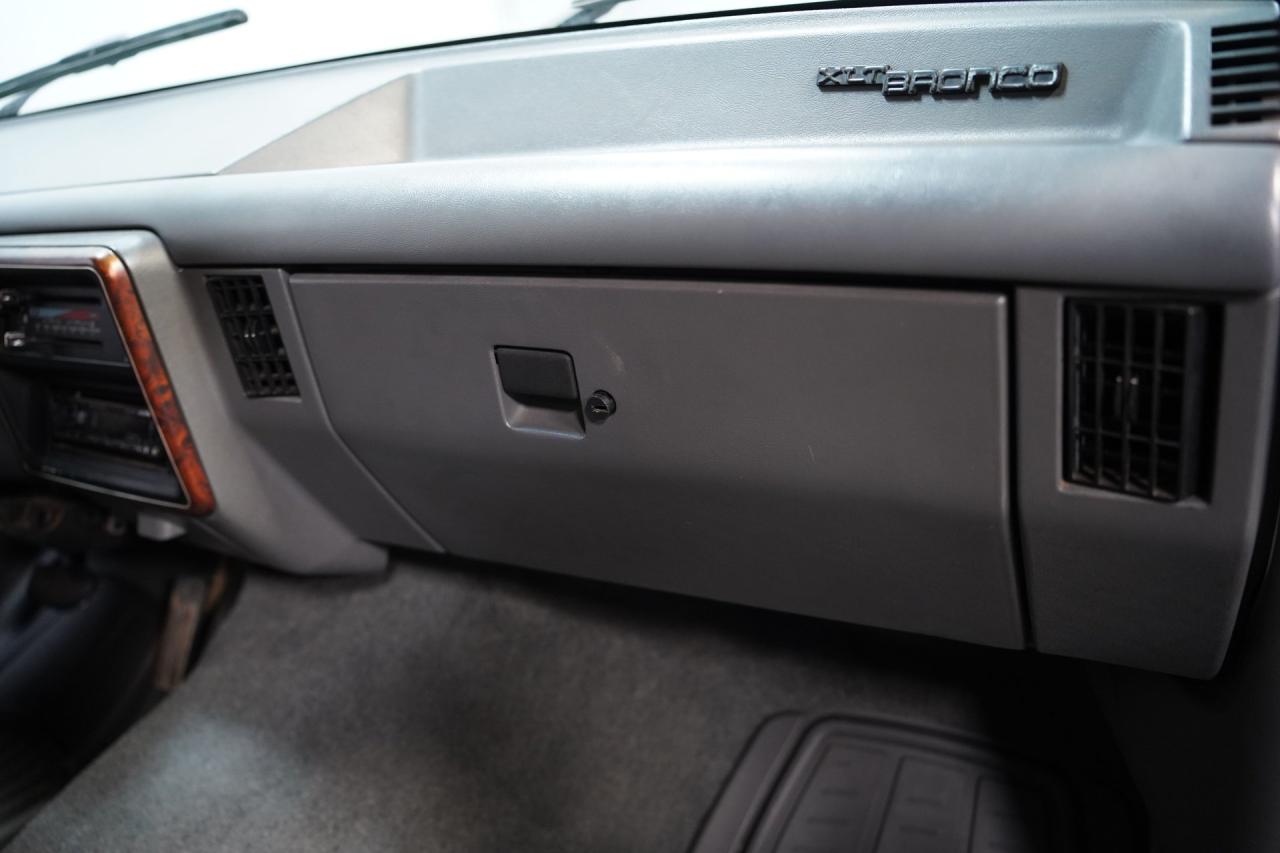 1989 Ford Bronco XLT 4X4
