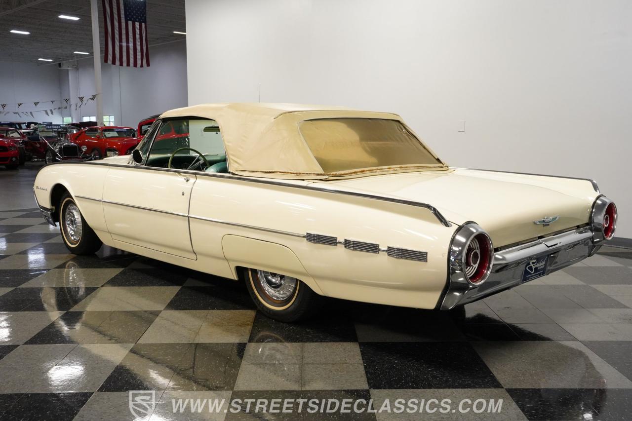 1962 Ford Thunderbird Convertible