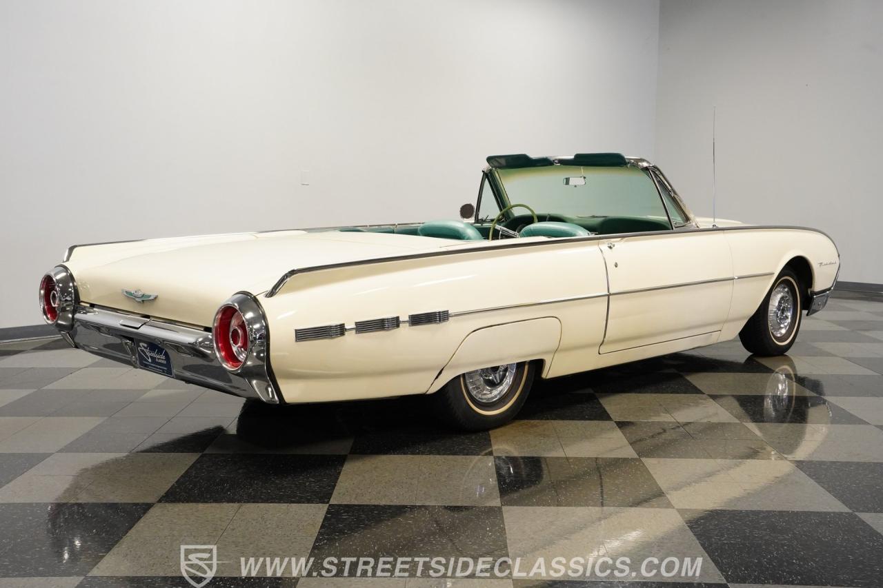 1962 Ford Thunderbird Convertible