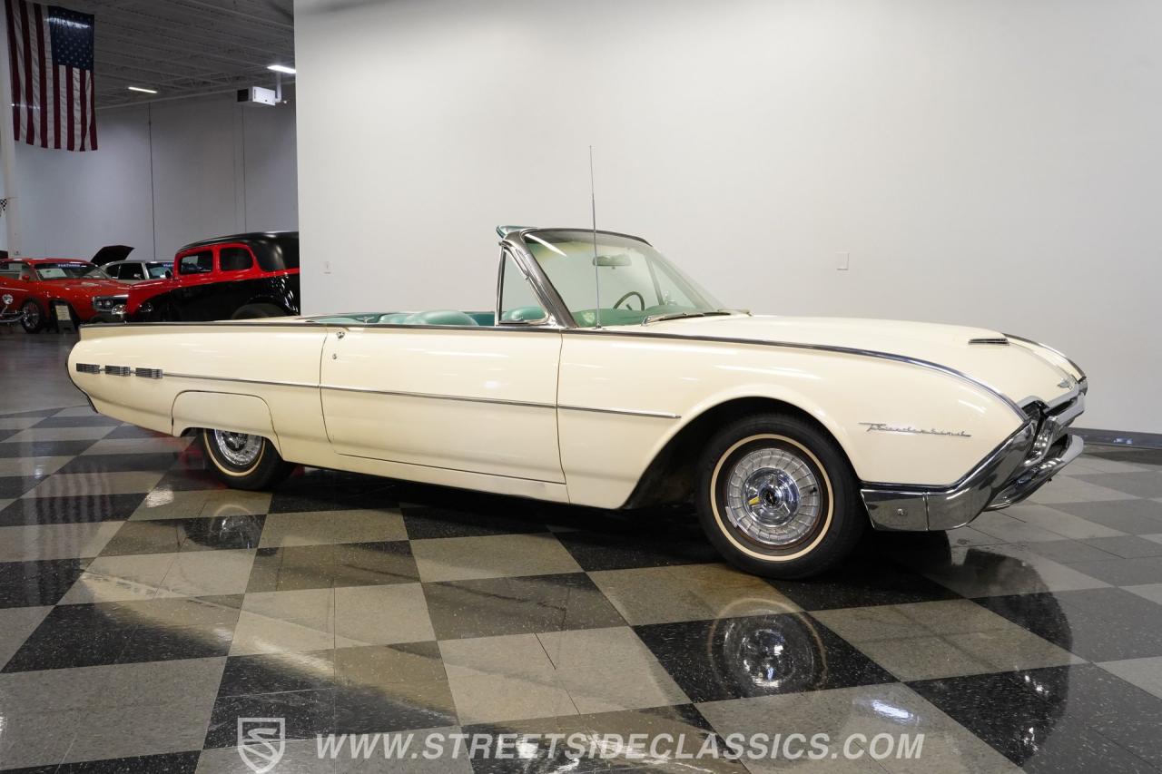1962 Ford Thunderbird Convertible