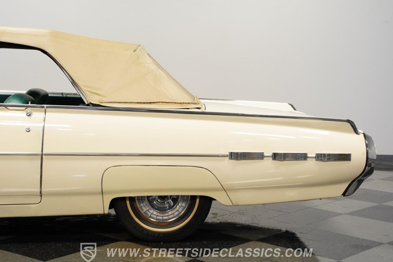 1962 Ford Thunderbird Convertible