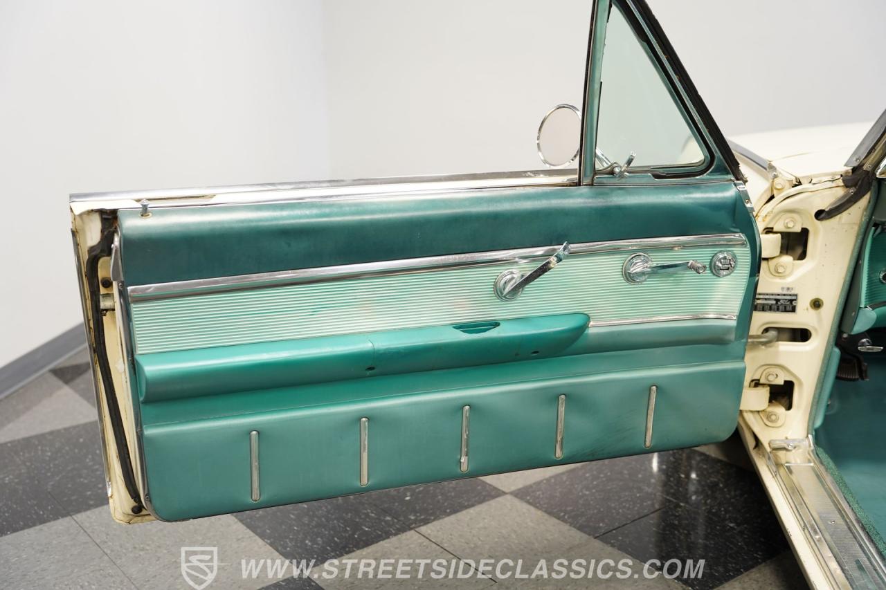 1962 Ford Thunderbird Convertible