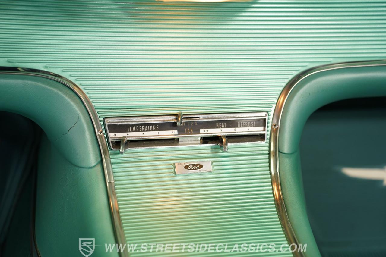 1962 Ford Thunderbird Convertible