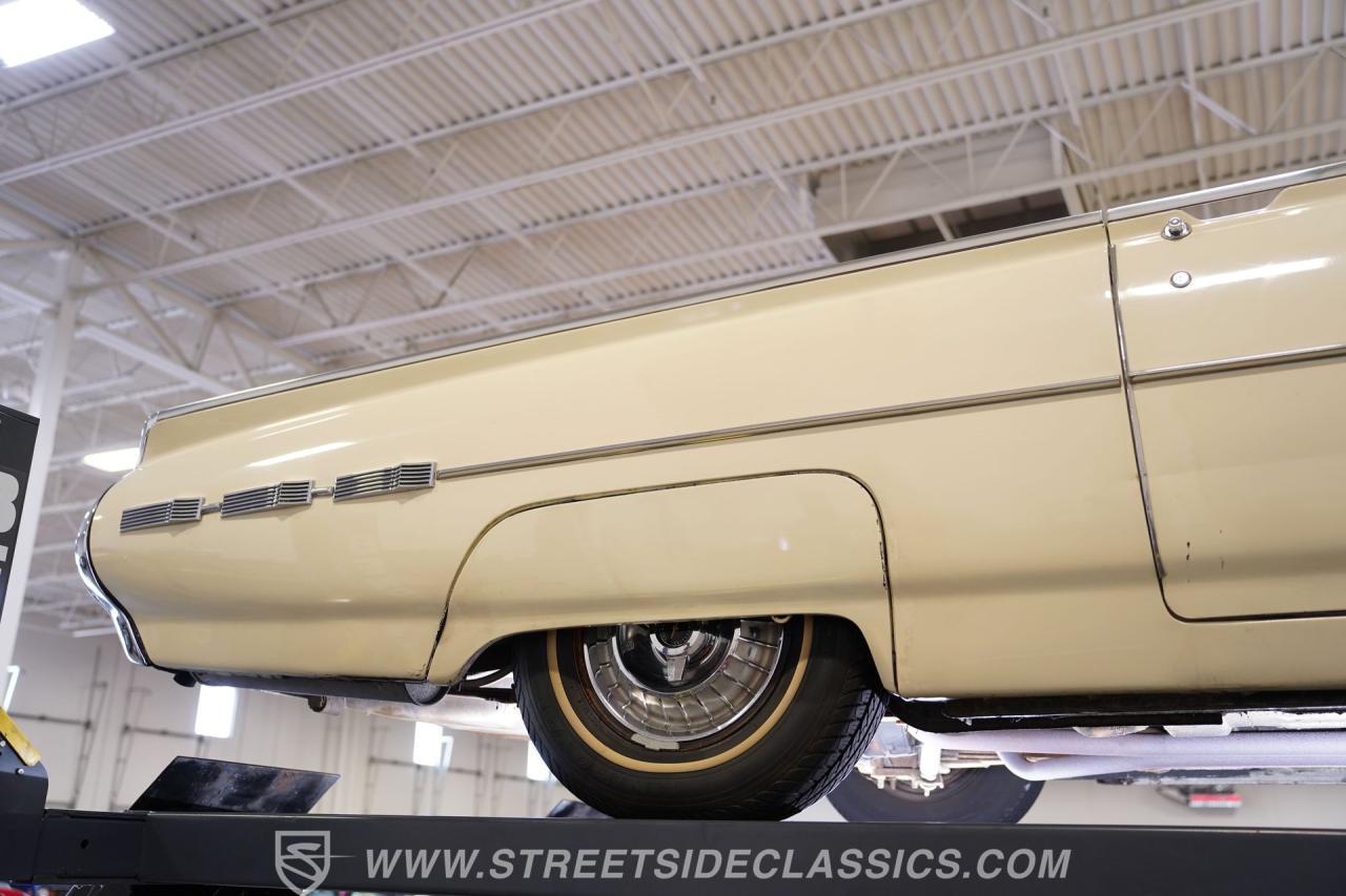 1962 Ford Thunderbird Convertible