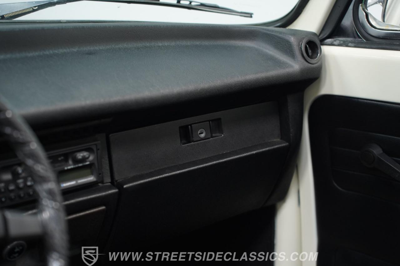 1975 Volkswagen Super Beetle Convertible