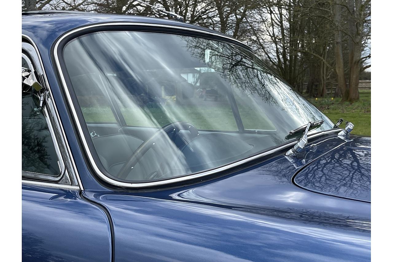 1967 Aston Martin DB6 Auto 3998