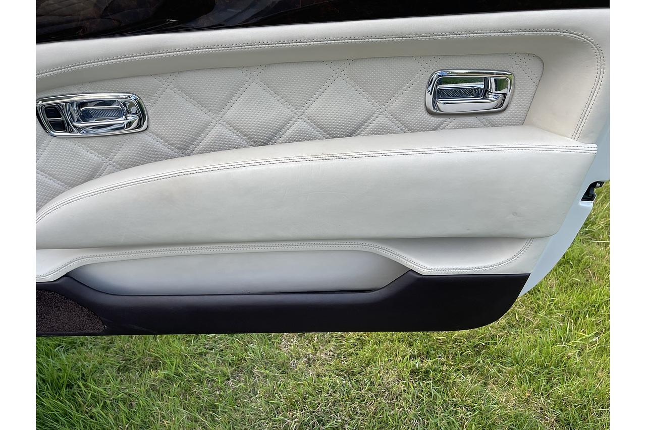 2010 Bentley AZURE T