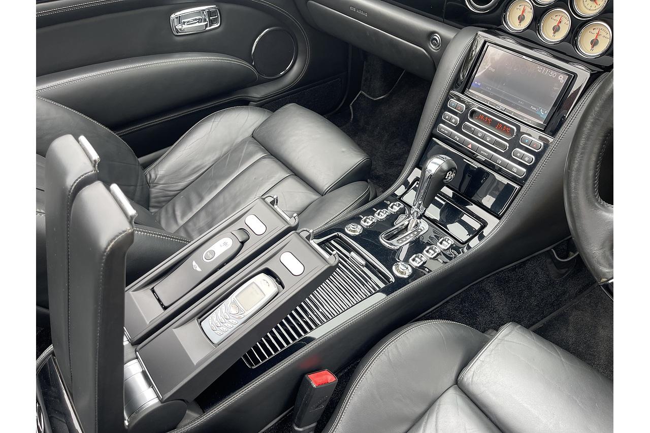 2006 Bentley AZURE
