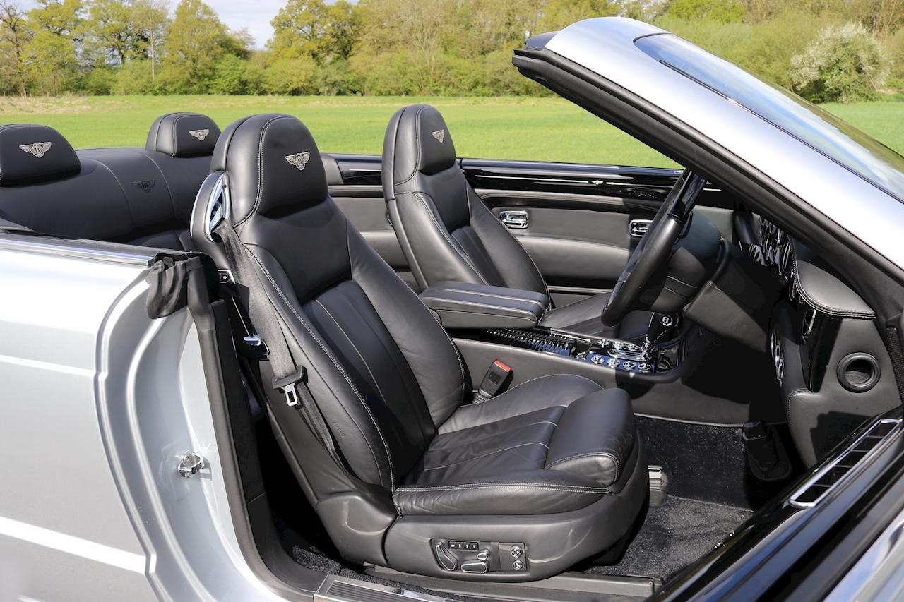 2006 Bentley AZURE