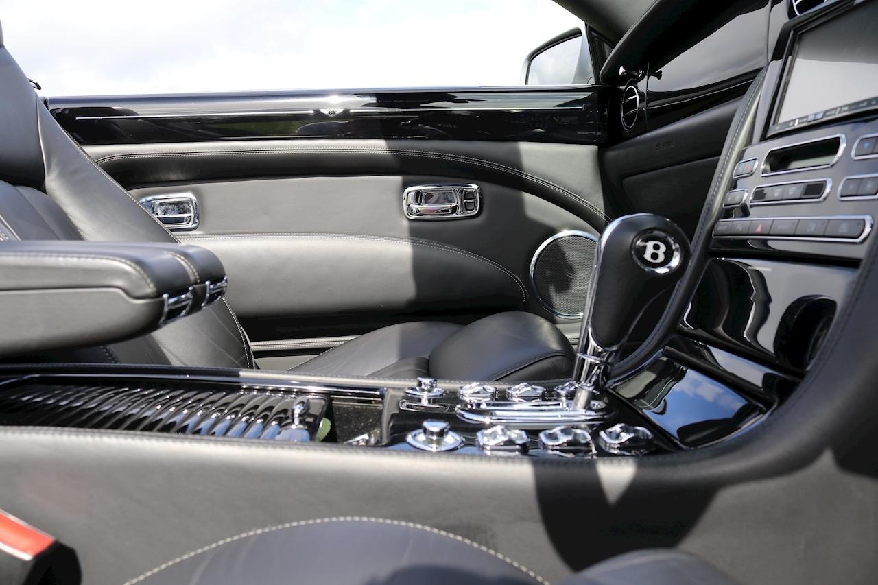 2006 Bentley AZURE
