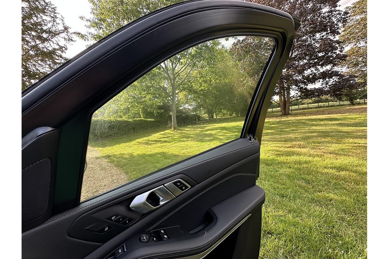 2024 BMW X5 M50i V8