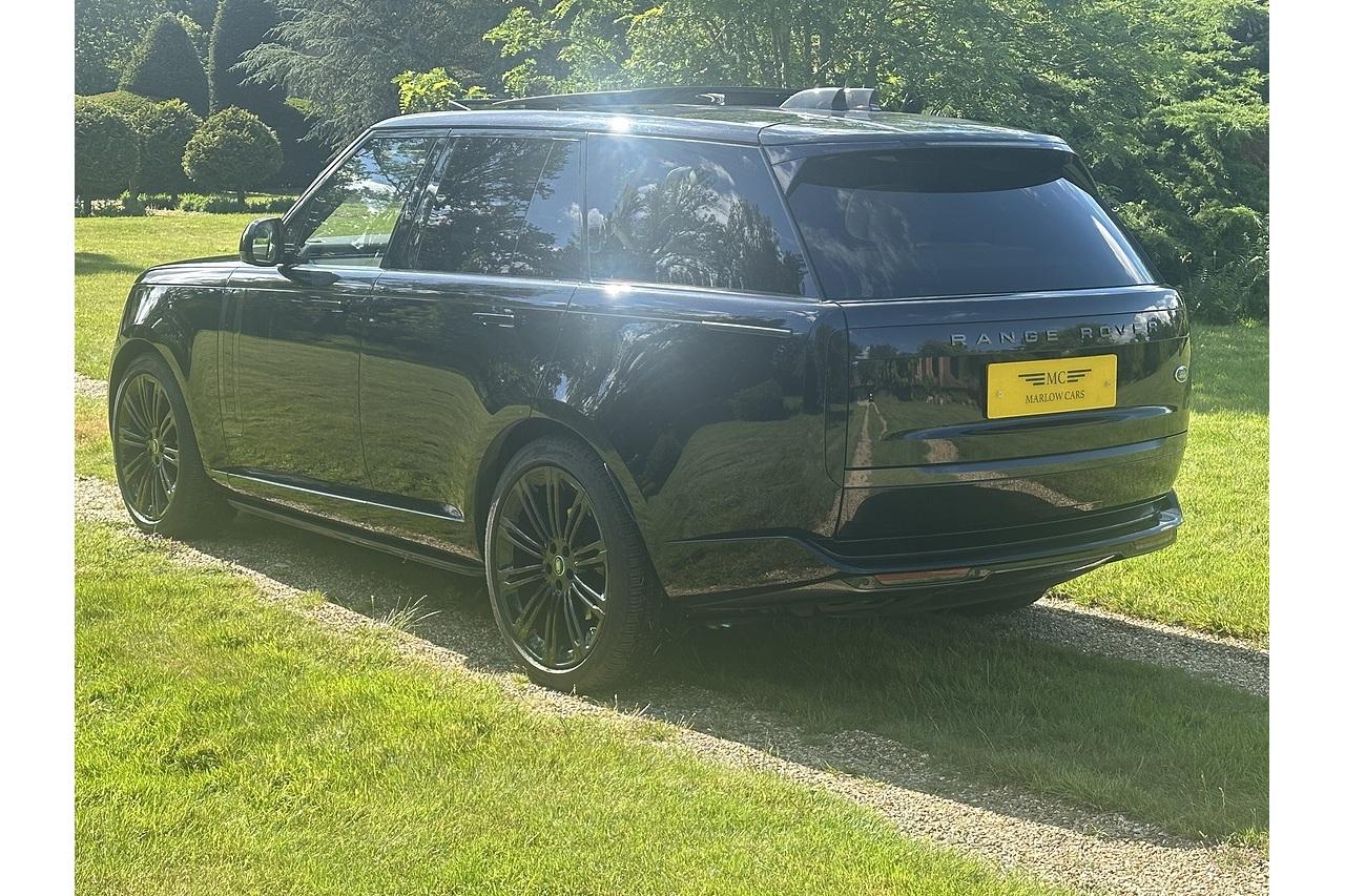 2022 Land Rover Range Rover D350 MHEV First Edition