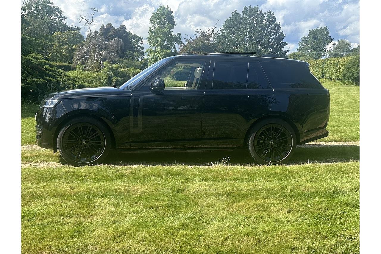 2022 Land Rover Range Rover D350 MHEV First Edition