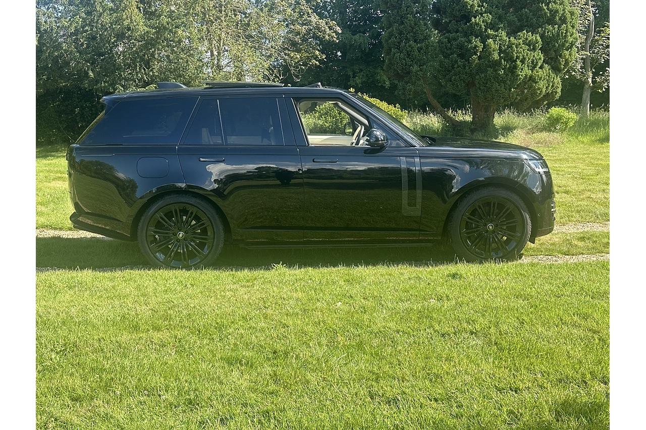 2022 Land Rover Range Rover D350 MHEV First Edition