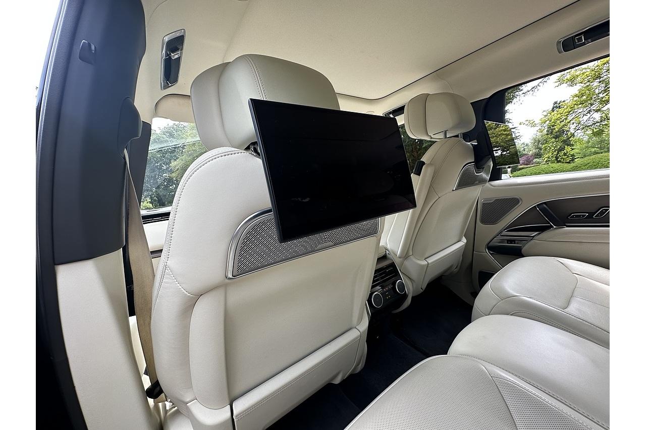 2022 Land Rover Range Rover D350 MHEV First Edition