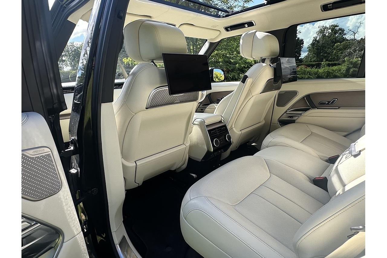 2022 Land Rover Range Rover D350 MHEV First Edition