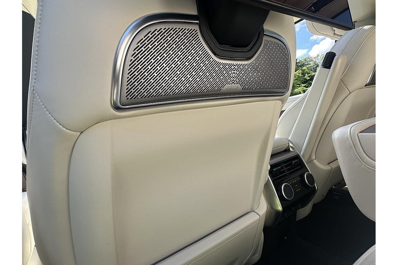 2022 Land Rover Range Rover D350 MHEV First Edition