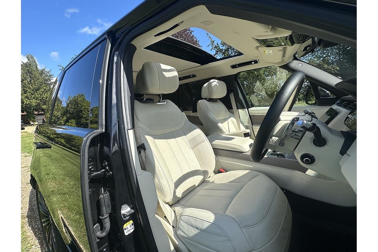 2022 Land Rover Range Rover D350 MHEV First Edition