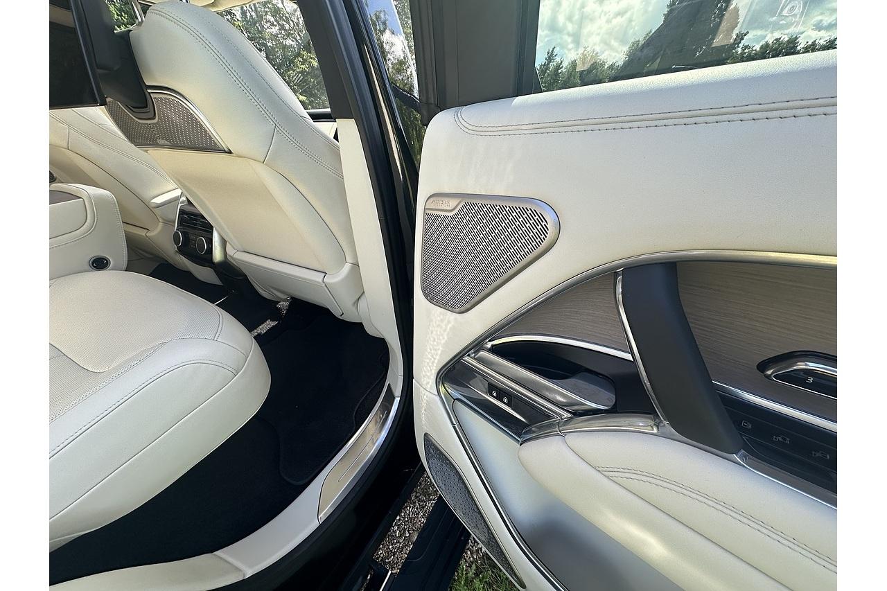 2022 Land Rover Range Rover D350 MHEV First Edition