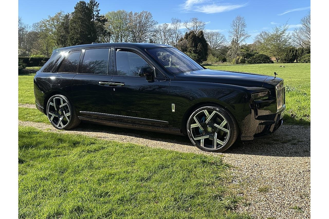 2022 Rolls - Royce Cullinan V12
