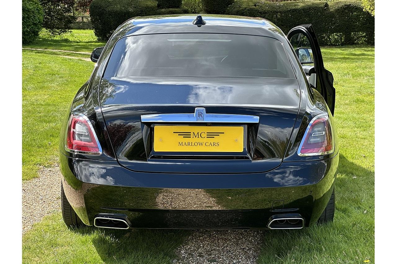 Rolls - Royce Ghost EWB V12