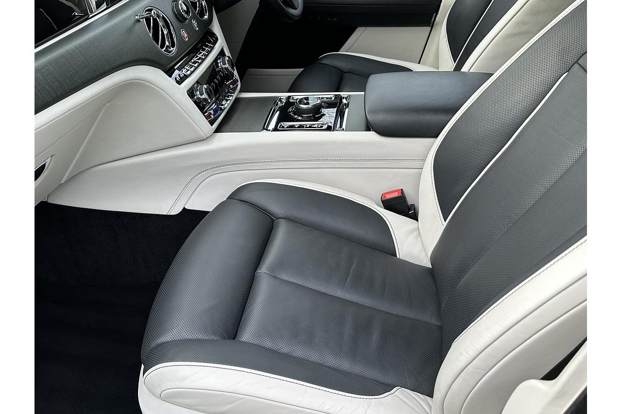 Rolls - Royce Ghost EWB V12