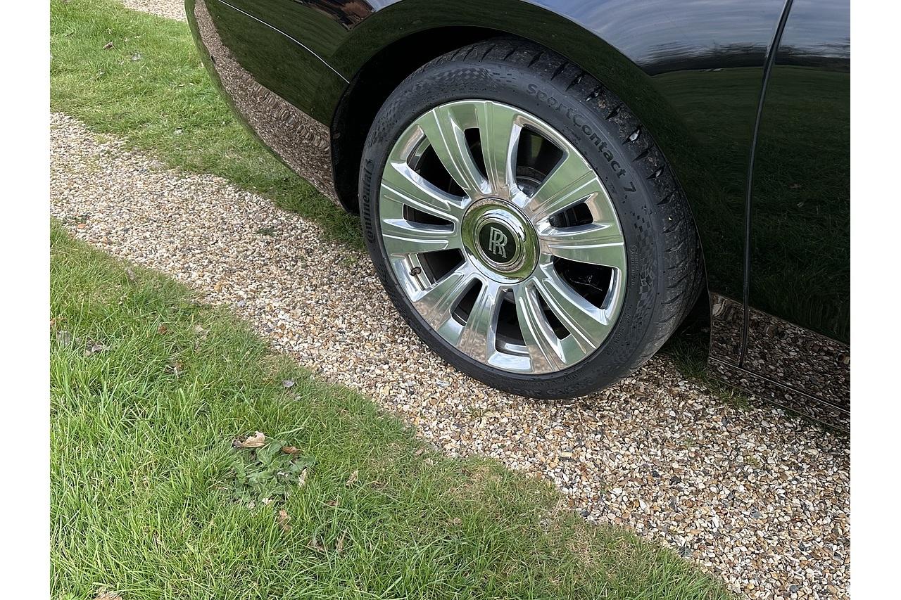 Rolls - Royce Ghost EWB V12