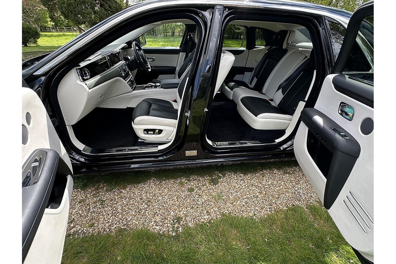 Rolls - Royce Ghost EWB V12