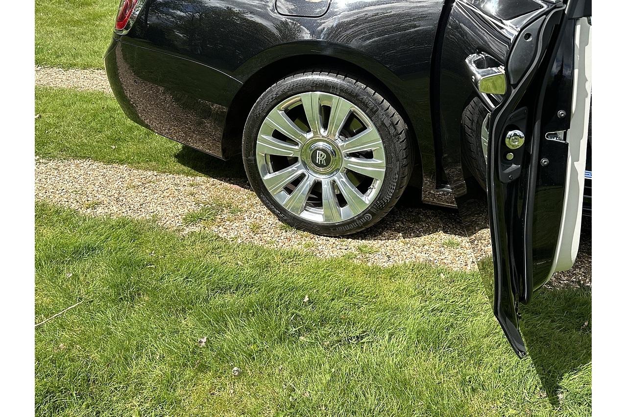 Rolls - Royce Ghost EWB V12