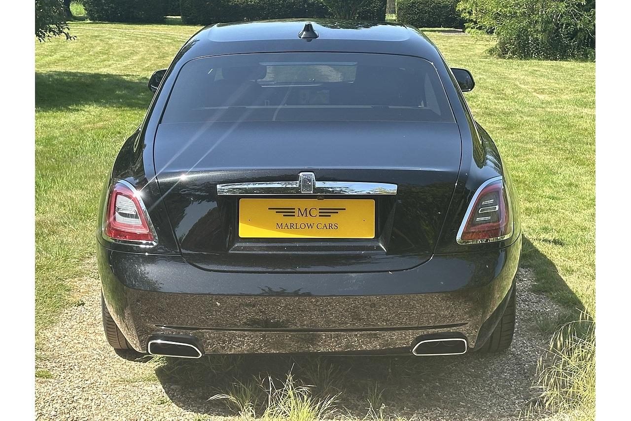 Rolls - Royce Ghost EWB V12