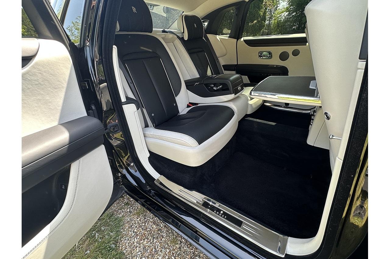 Rolls - Royce Ghost EWB V12