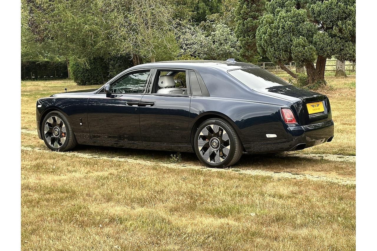 Rolls - Royce Phantom V12