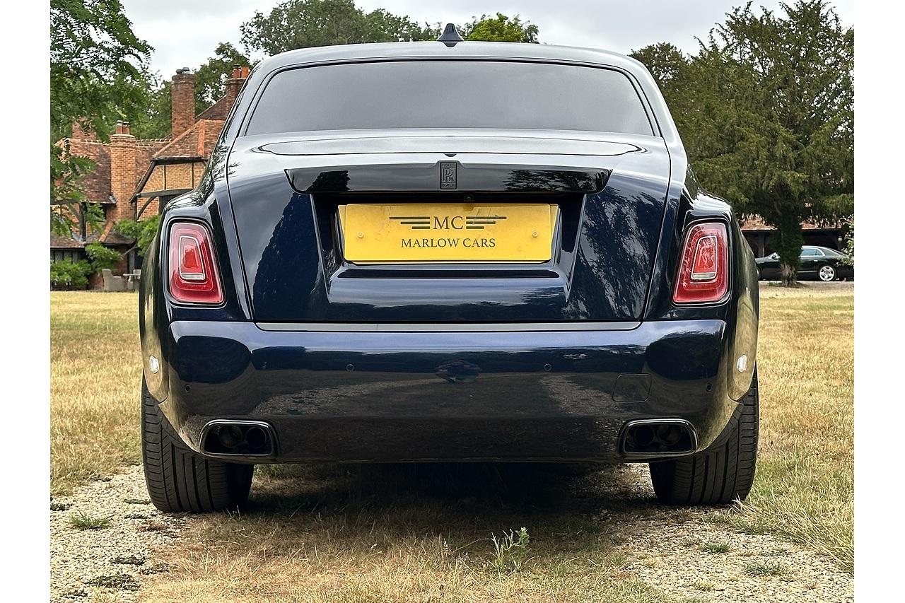 Rolls - Royce Phantom V12