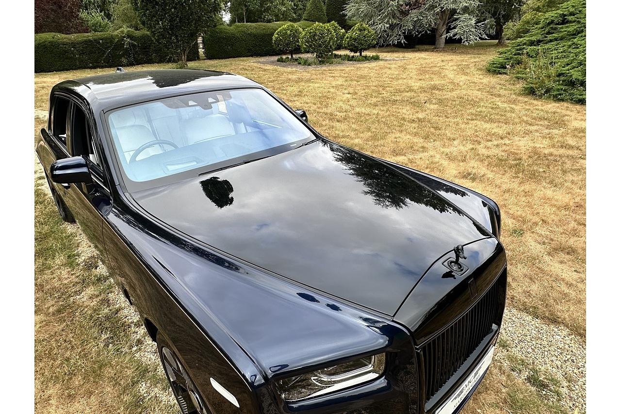 Rolls - Royce Phantom V12