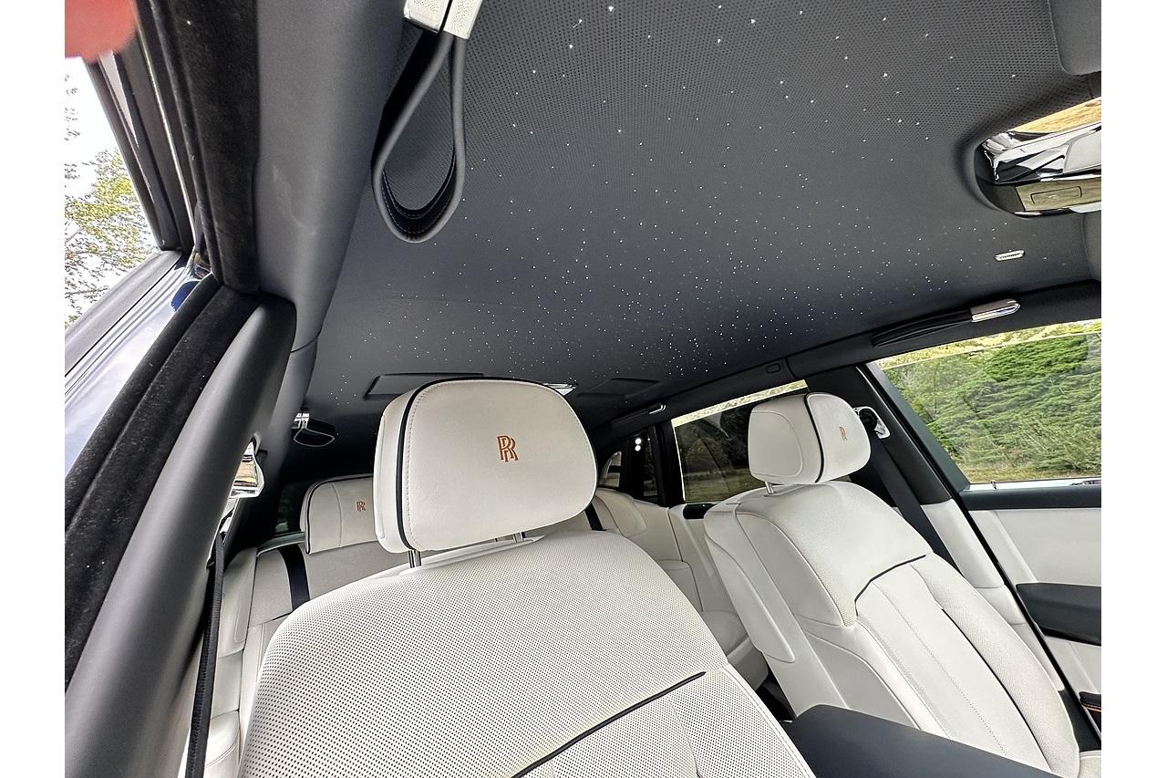 Rolls - Royce Phantom V12