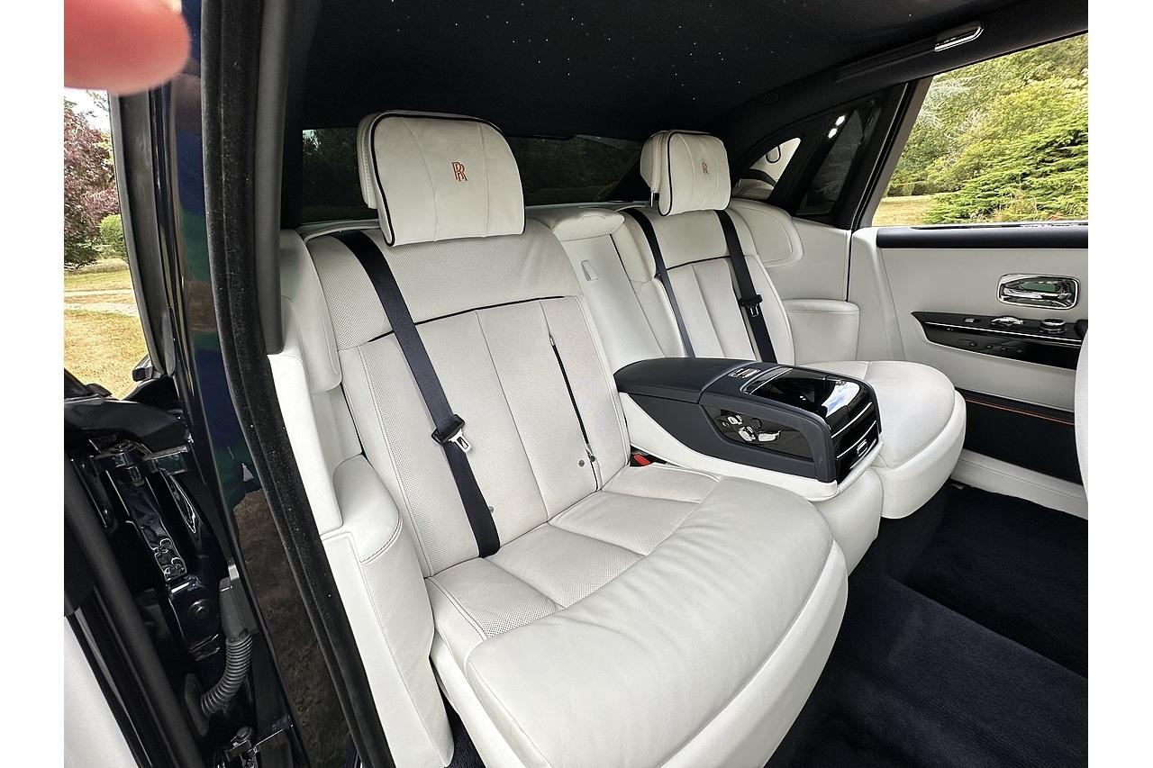 Rolls - Royce Phantom V12