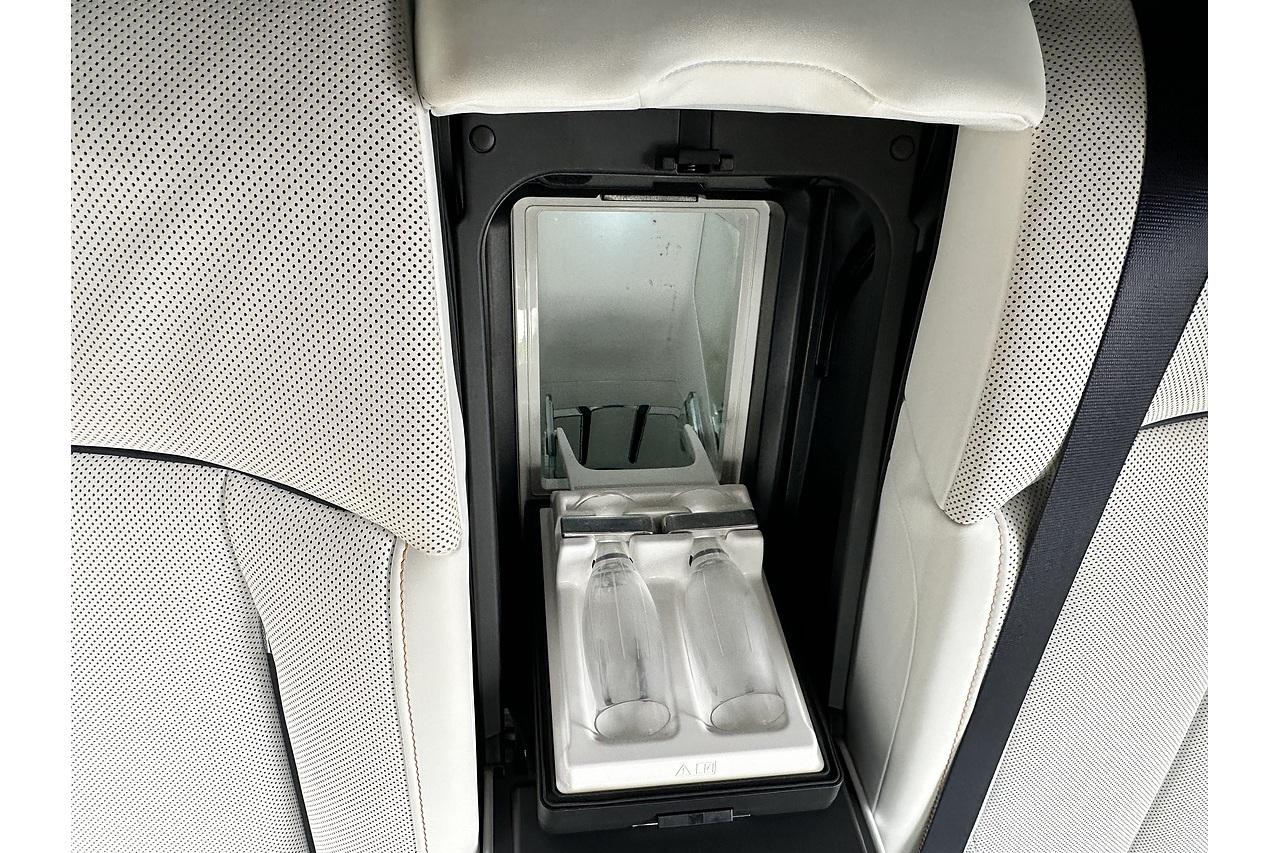 Rolls - Royce Phantom V12