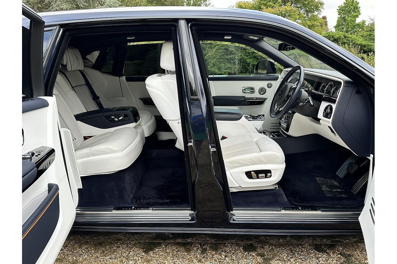 Rolls - Royce Phantom V12