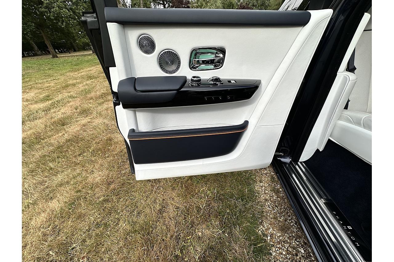 Rolls - Royce Phantom V12