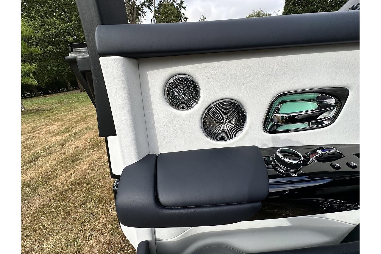 Rolls - Royce Phantom V12